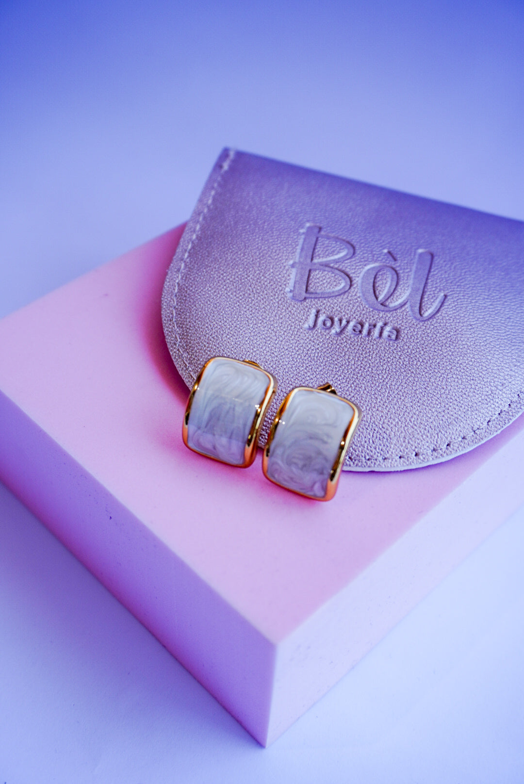 Aretes Abi